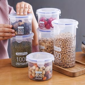 4 Styles Available: Large-capacity Airtight Food Storage Containers, Round Transparent Fresh-keeping Jars, Moisture-proof with Clip-on Lids, Reusable. Suitable for Grains, Sugar, Flour, Rice, Nuts, Snacks, Etc. Essential for Kitchen and Refrigerator