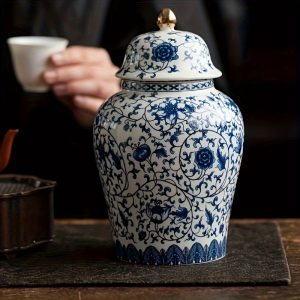 High-end Ceramic Vintage Blue and White Sealed Storage Jar, Household Food Storage Container, General-purpose Jar for Coffee Beans, Grains, and Pet Food